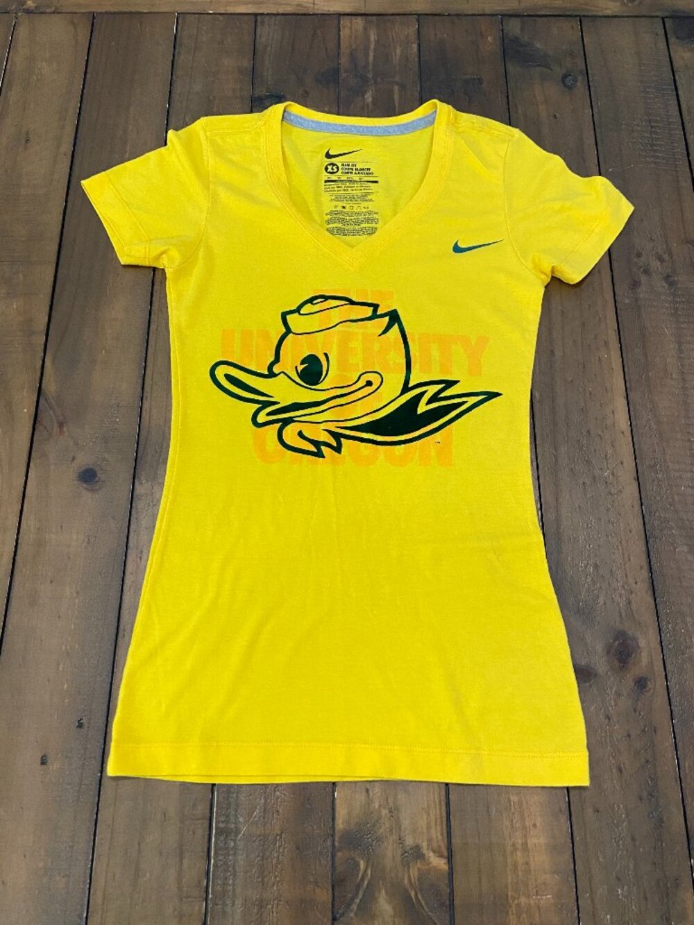 Nike Oregon‎ Ducks Yellow V-Neck Velvet Logo Tee XS
